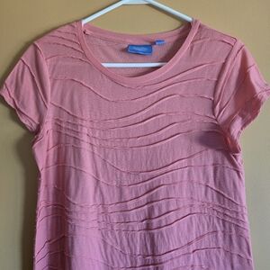 Simply Vera tee, size L.